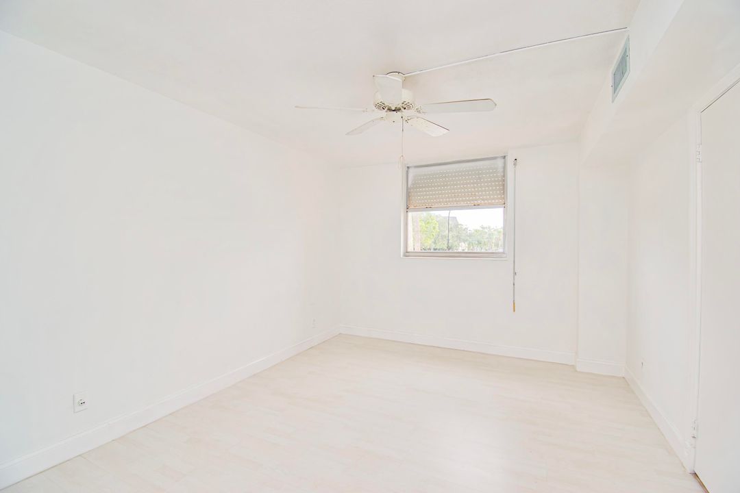 For Sale: $289,000 (2 beds, 2 baths, 1300 Square Feet)