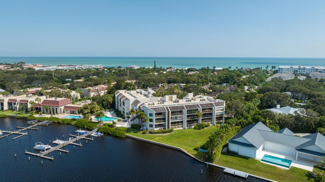 For Sale: $699,000 (3 beds, 2 baths, 1848 Square Feet)