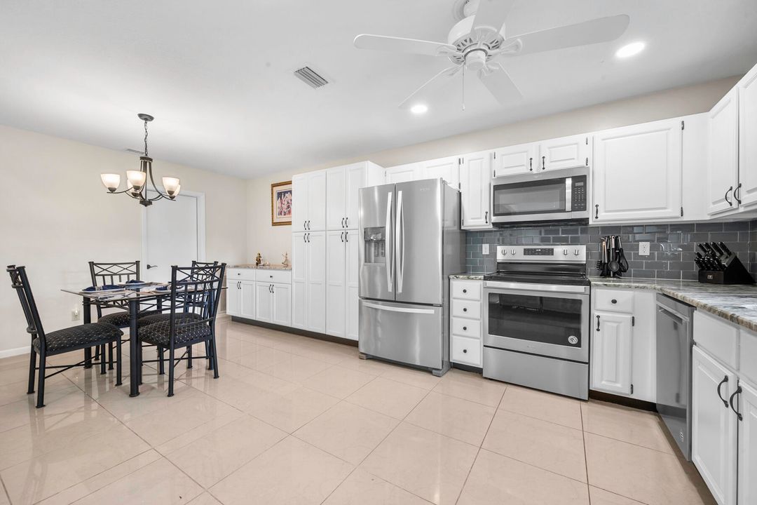 For Sale: $368,210 (3 beds, 2 baths, 1476 Square Feet)