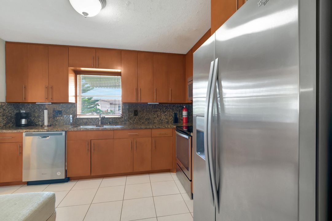 For Sale: $365,000 (2 beds, 2 baths, 1527 Square Feet)