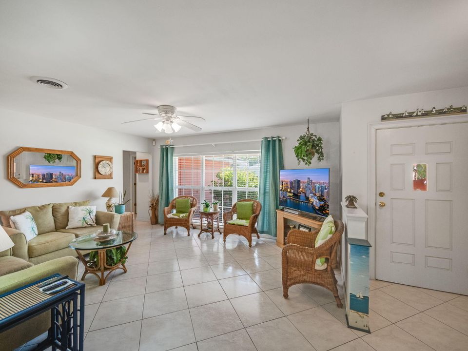 For Sale: $1,099,900 (3 beds, 2 baths, 1800 Square Feet)