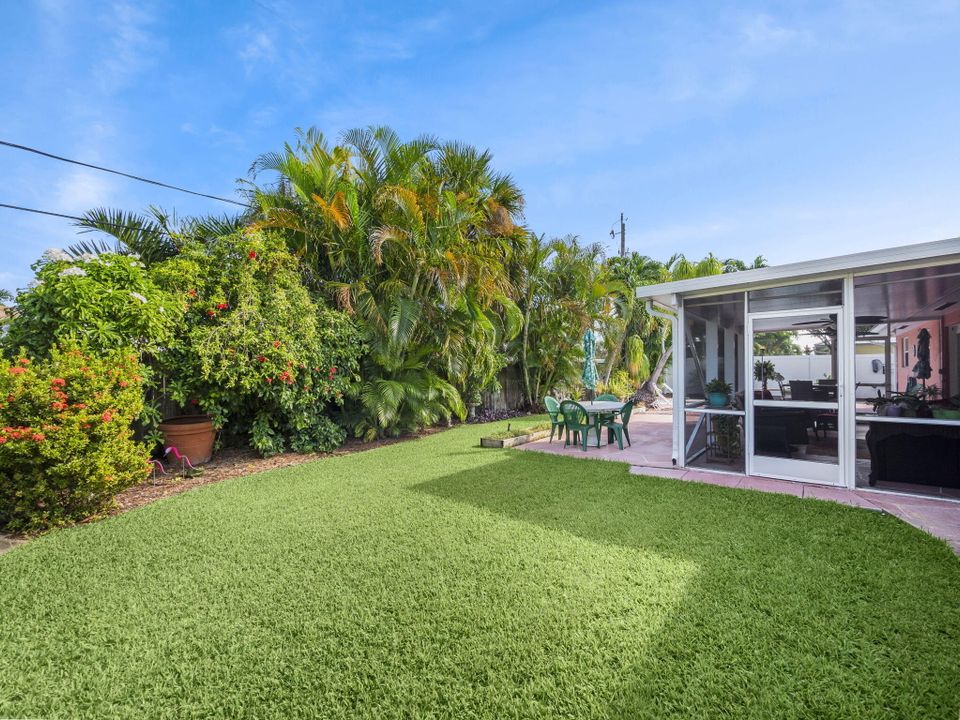 For Sale: $1,099,900 (3 beds, 2 baths, 1800 Square Feet)