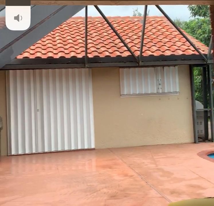 En Venta: $845,000 (4 camas, 2 baños, 2964 Pies cuadrados)