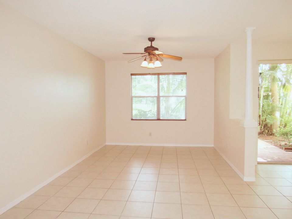 For Sale: $405,000 (3 beds, 2 baths, 1598 Square Feet)