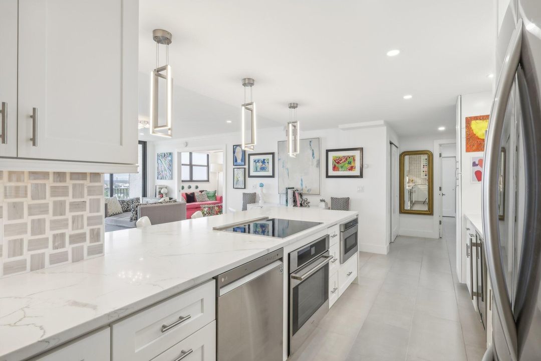 For Sale: $725,000 (3 beds, 2 baths, 1523 Square Feet)