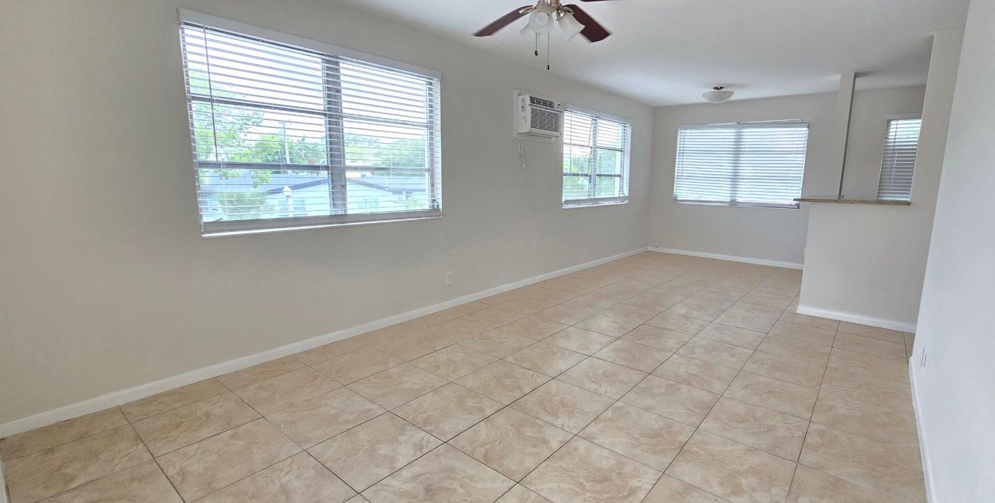 For Rent: $2,150 (2 beds, 0 baths, 800 Square Feet)