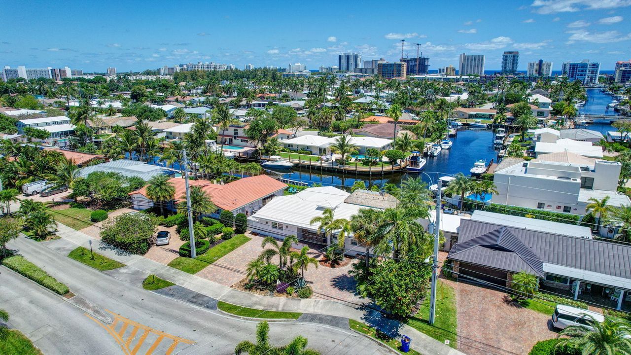 For Sale: $1,700,000 (4 beds, 3 baths, 1934 Square Feet)