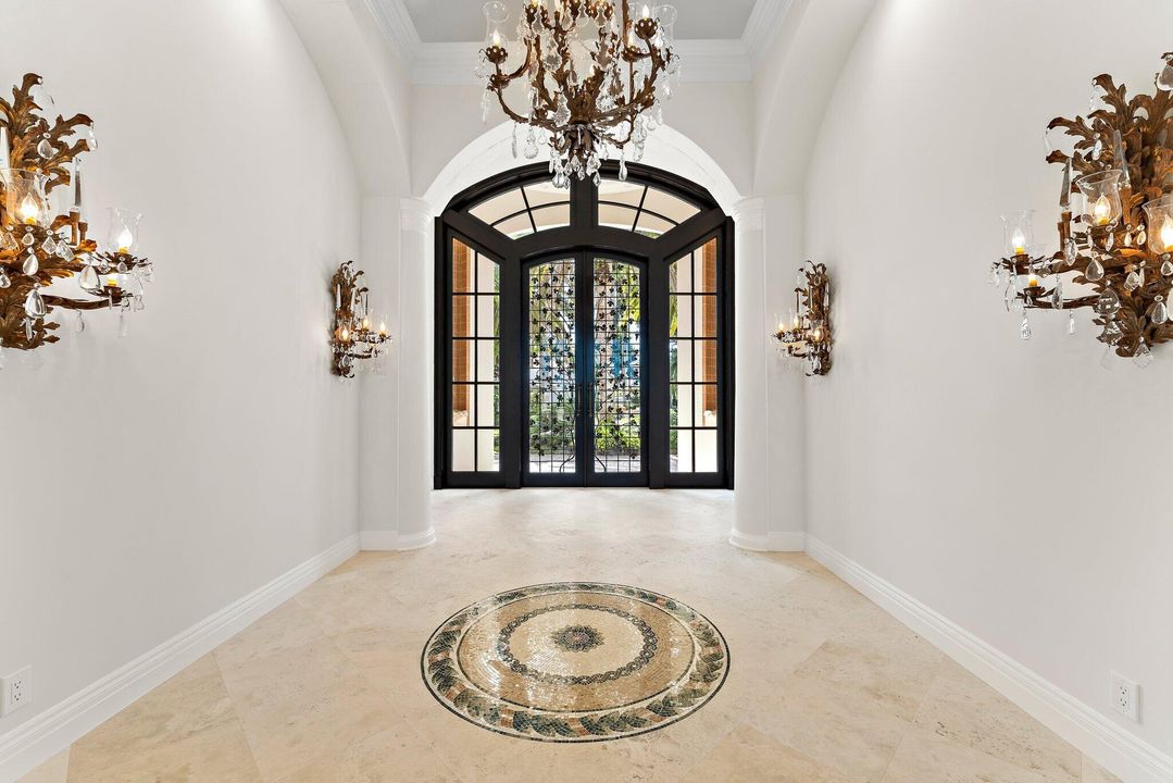 For Sale: $5,995,000 (5 beds, 7 baths, 6440 Square Feet)