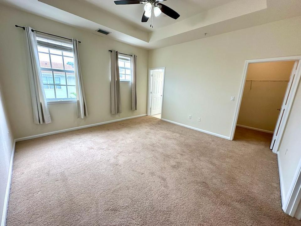 For Rent: $2,275 (2 beds, 2 baths, 1862 Square Feet)