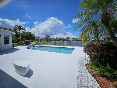 En Venta: $989,999 (5 camas, 3 baños, 2993 Pies cuadrados)