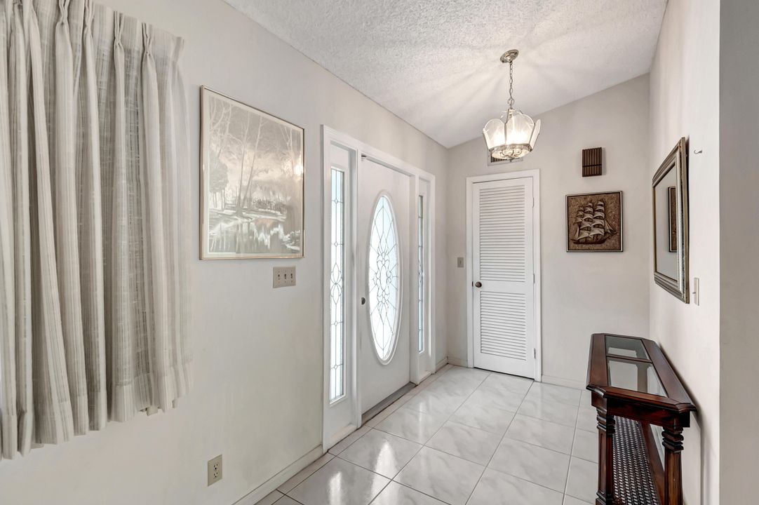 For Sale: $450,000 (3 beds, 2 baths, 2304 Square Feet)