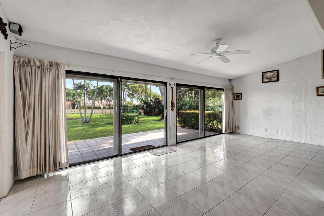 For Sale: $450,000 (3 beds, 2 baths, 2304 Square Feet)