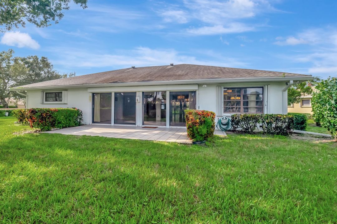 For Sale: $450,000 (3 beds, 2 baths, 2304 Square Feet)