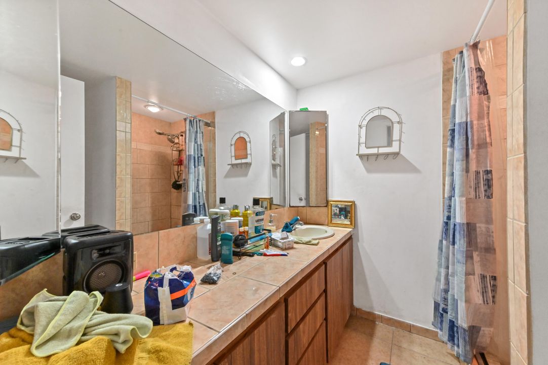 For Sale: $250,000 (2 beds, 2 baths, 1236 Square Feet)