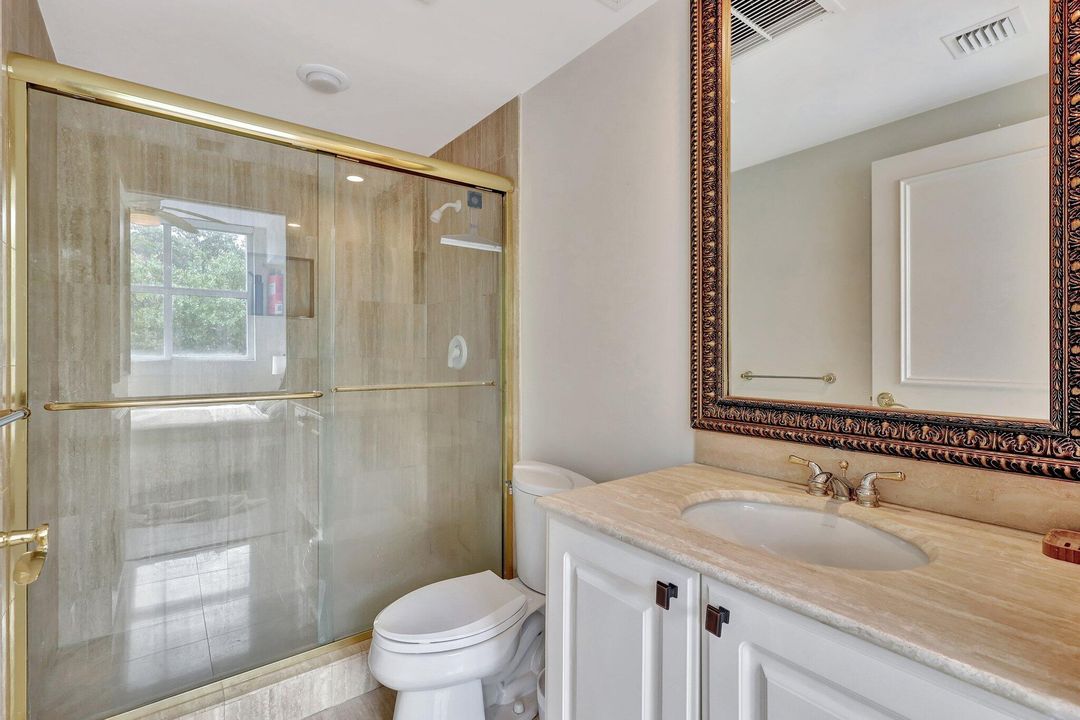 For Sale: $1,100,000 (2 beds, 2 baths, 1974 Square Feet)