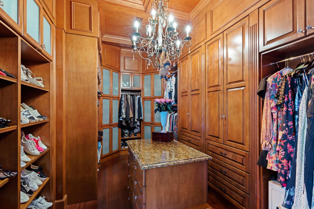 En Venta: $6,200,000 (6 camas, 6 baños, 6292 Pies cuadrados)