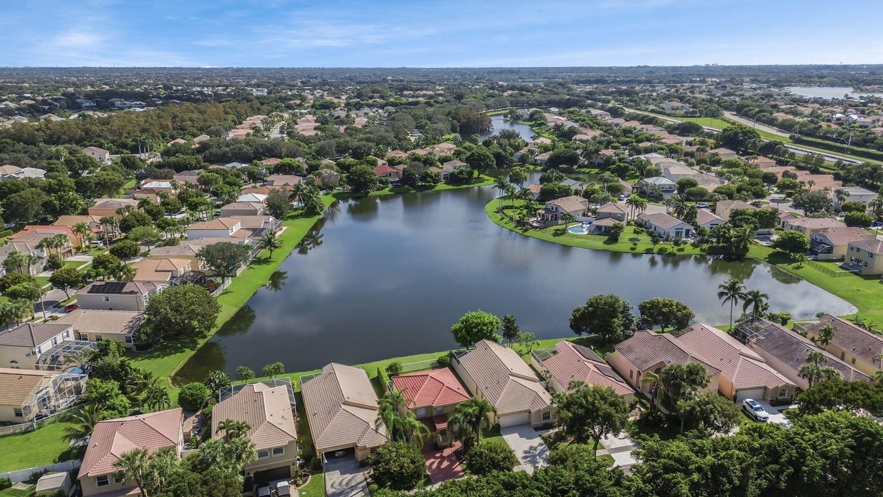 For Sale: $549,900 (3 beds, 2 baths, 1861 Square Feet)