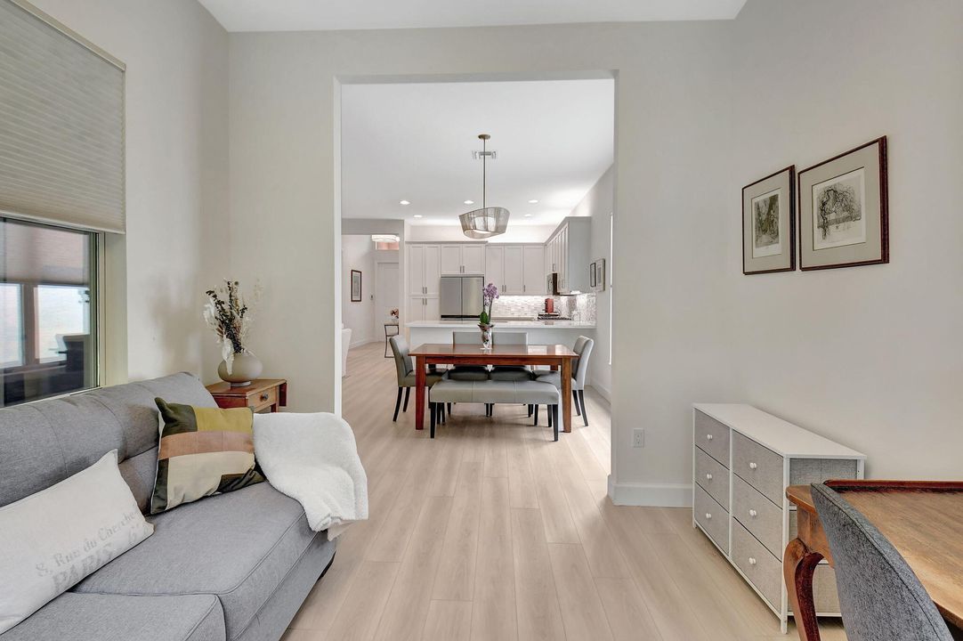 For Sale: $800,000 (2 beds, 2 baths, 1589 Square Feet)