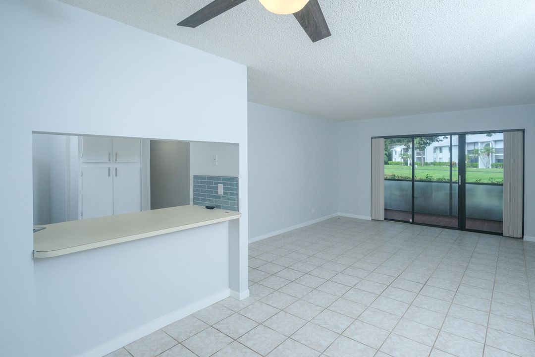 For Sale: $239,999 (2 beds, 2 baths, 1064 Square Feet)