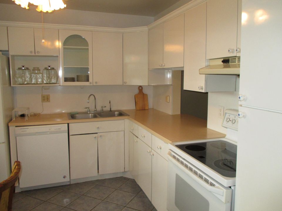 For Rent: $1,875 (2 beds, 2 baths, 1198 Square Feet)