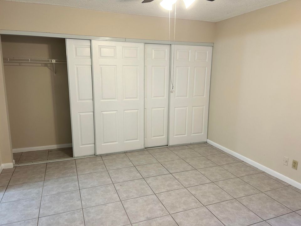 For Rent: $2,100 (2 beds, 2 baths, 864 Square Feet)