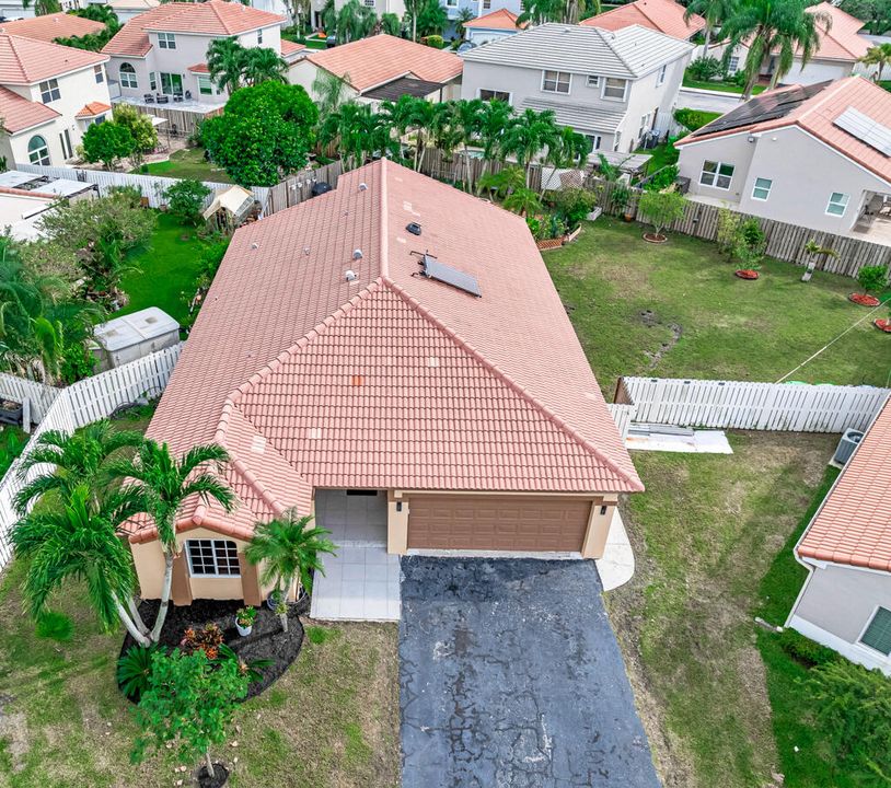 For Sale: $753,999 (3 beds, 2 baths, 1727 Square Feet)