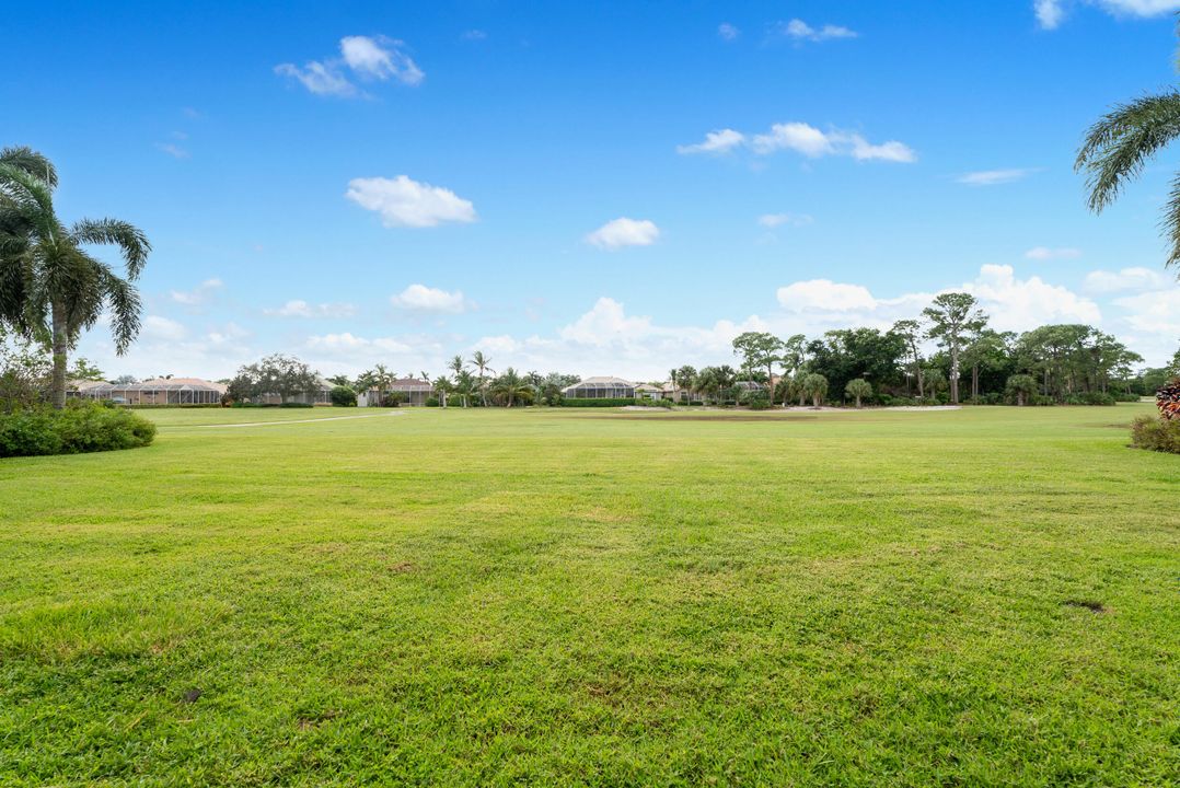 Active With Contract: $799,900 (3 beds, 3 baths, 2196 Square Feet)