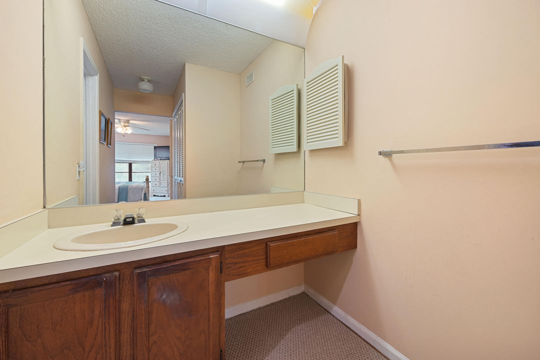 For Sale: $246,000 (2 beds, 2 baths, 1008 Square Feet)