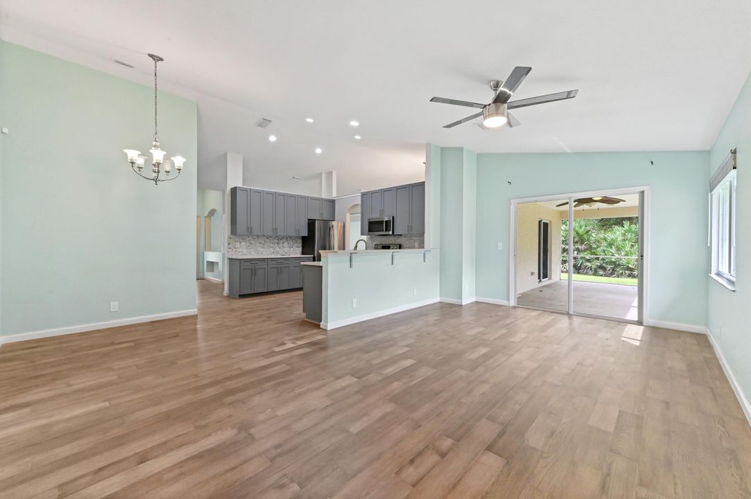 For Sale: $699,900 (4 beds, 2 baths, 2178 Square Feet)