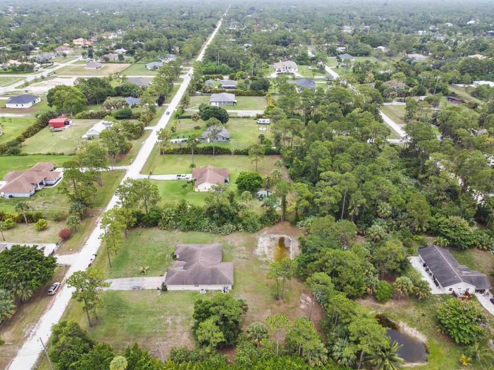 For Sale: $699,900 (4 beds, 2 baths, 2178 Square Feet)