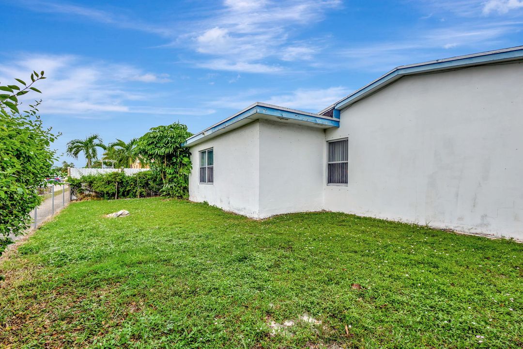 For Sale: $399,000 (3 beds, 2 baths, 1583 Square Feet)