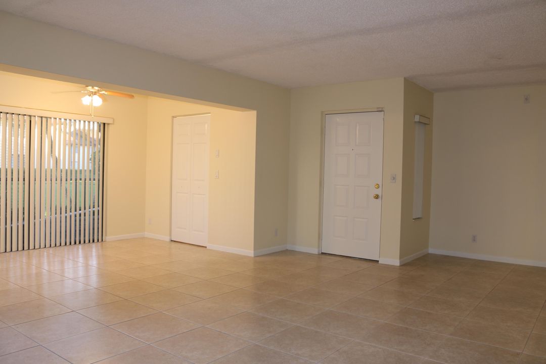 For Rent: $2,000 (2 beds, 2 baths, 1115 Square Feet)