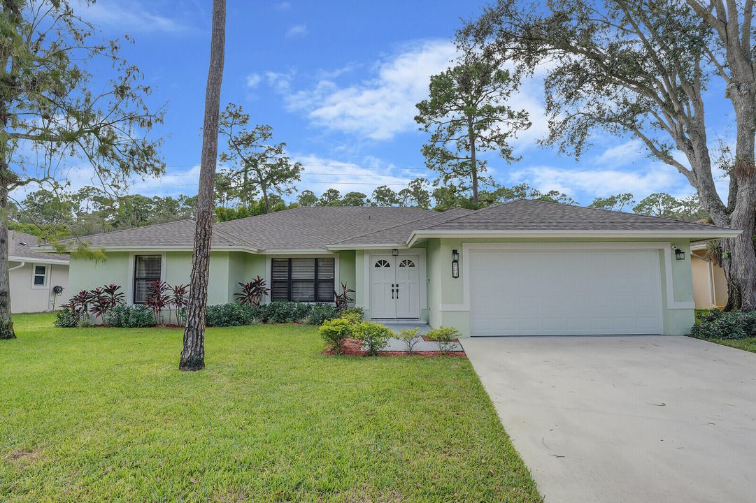 For Sale: $650,000 (3 beds, 2 baths, 2137 Square Feet)