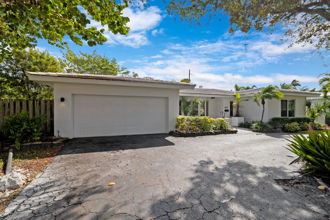 For Sale: $798,000 (3 beds, 2 baths, 1577 Square Feet)