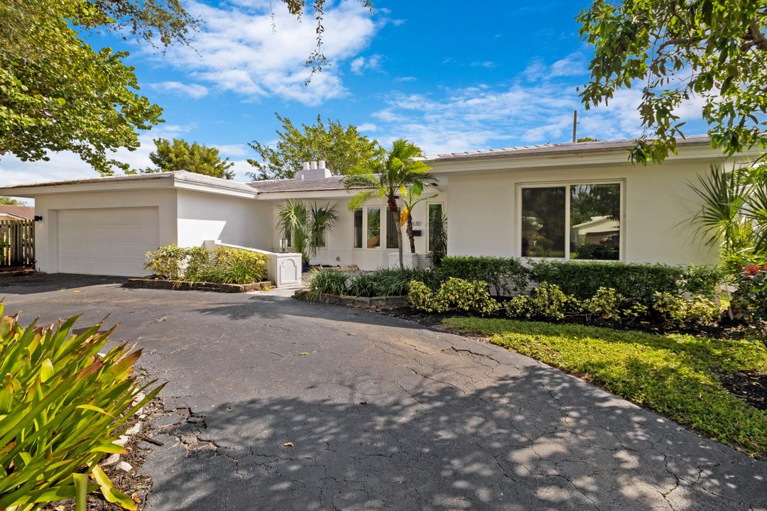 For Sale: $798,000 (3 beds, 2 baths, 1577 Square Feet)