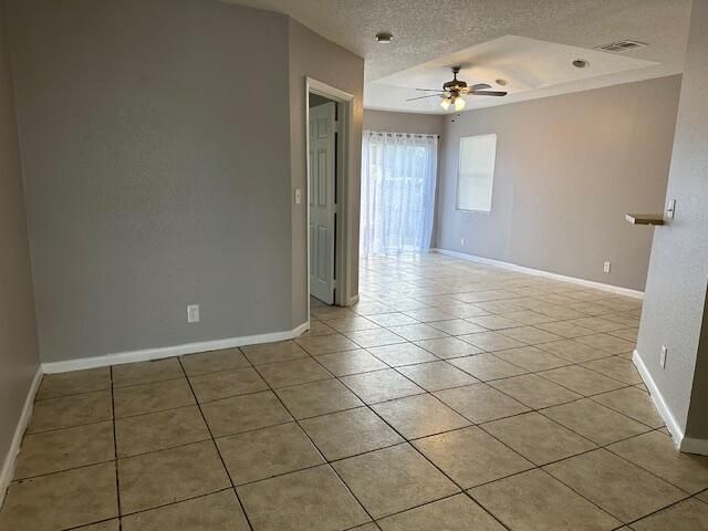 For Rent: $2,590 (3 beds, 2 baths, 1294 Square Feet)