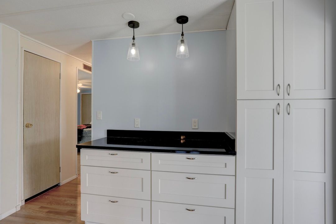 For Sale: $177,000 (2 beds, 2 baths, 1032 Square Feet)