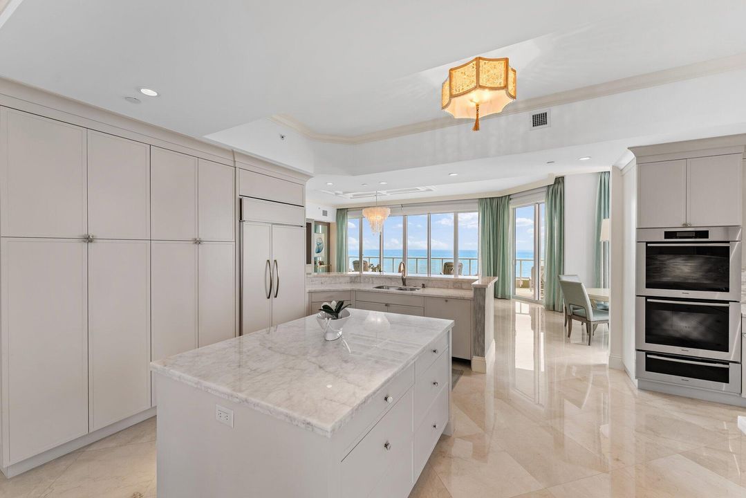 For Sale: $3,800,000 (3 beds, 3 baths, 3136 Square Feet)