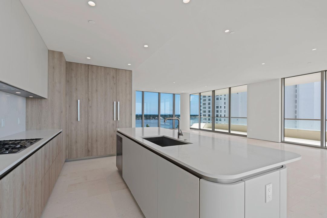 For Sale: $5,250,000 (3 beds, 3 baths, 3158 Square Feet)