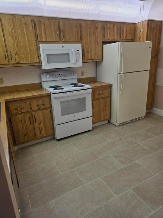 For Rent: $1,750 (2 beds, 2 baths, 1145 Square Feet)