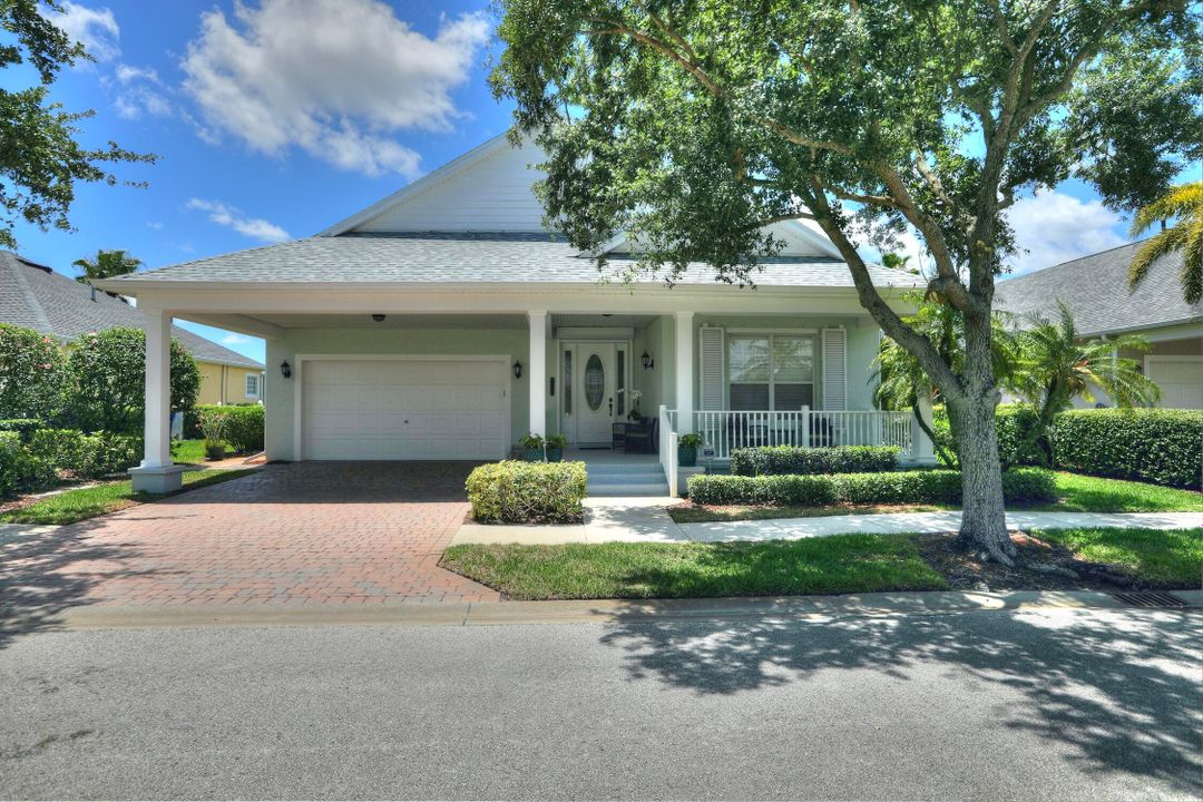 For Sale: $650,000 (3 beds, 2 baths, 2492 Square Feet)