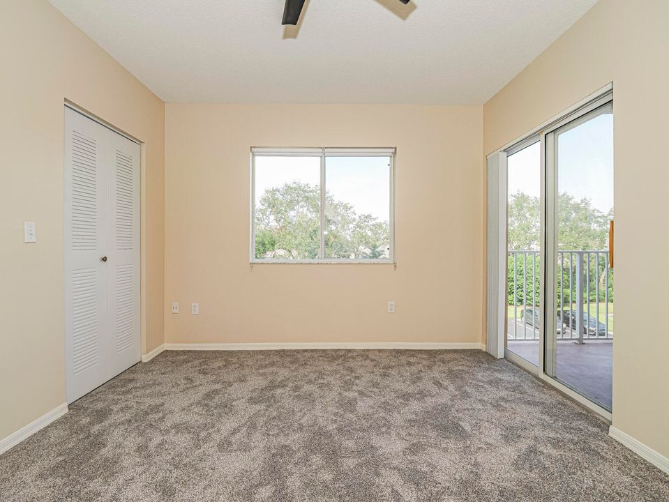 For Sale: $235,000 (2 beds, 2 baths, 1127 Square Feet)