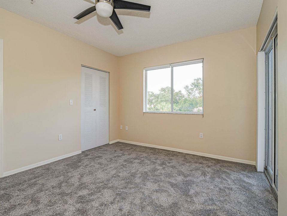 For Sale: $235,000 (2 beds, 2 baths, 1127 Square Feet)