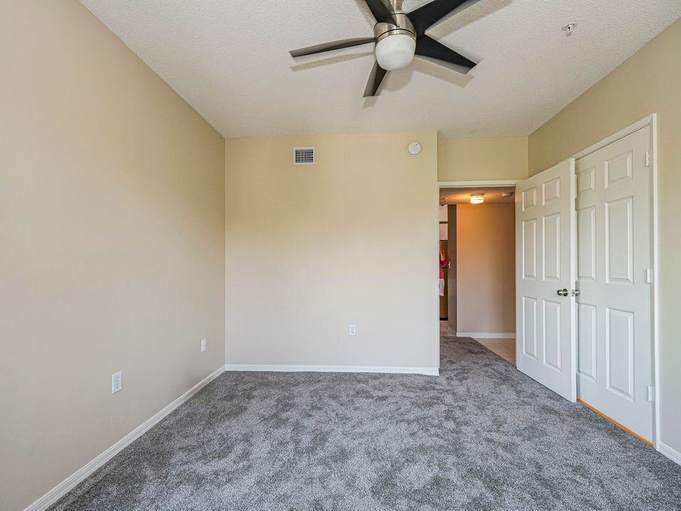 For Sale: $235,000 (2 beds, 2 baths, 1127 Square Feet)