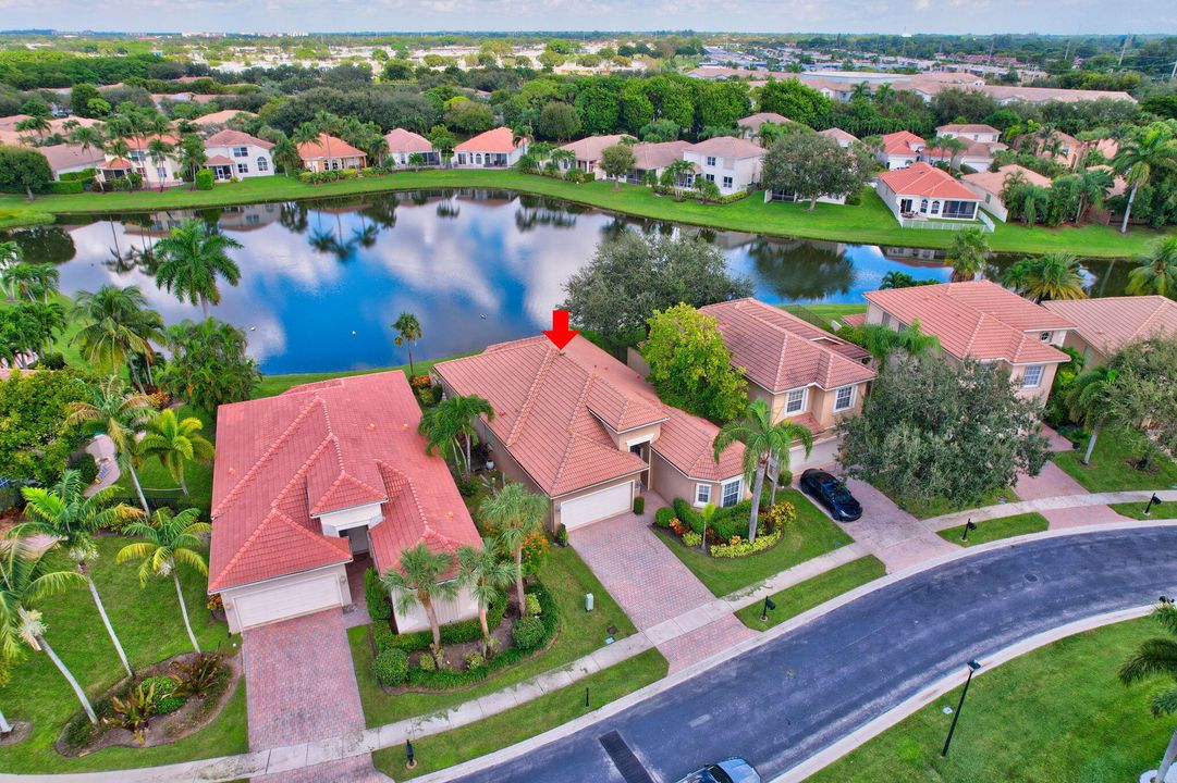 For Sale: $785,000 (4 beds, 2 baths, 2238 Square Feet)