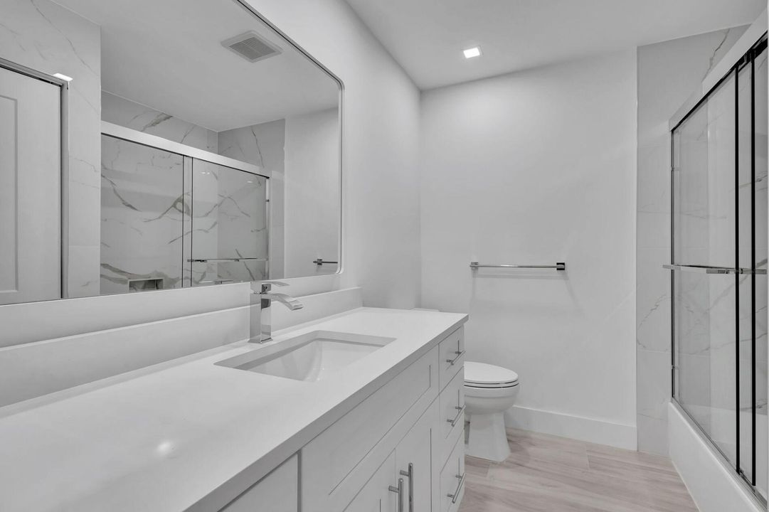 For Sale: $392,500 (2 beds, 2 baths, 1310 Square Feet)