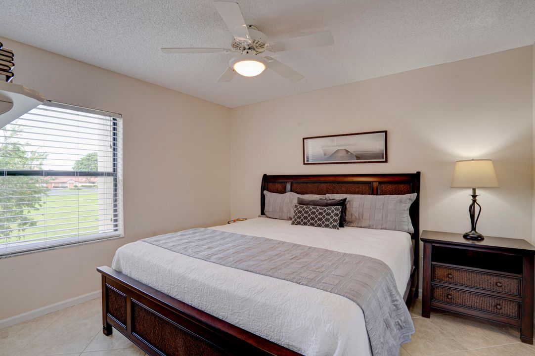 For Sale: $280,000 (2 beds, 2 baths, 1335 Square Feet)