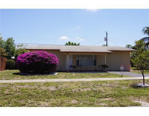 For Sale: $500,000 (3 beds, 2 baths, 1287 Square Feet)