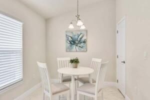 For Sale: $384,652 (2 beds, 2 baths, 1820 Square Feet)