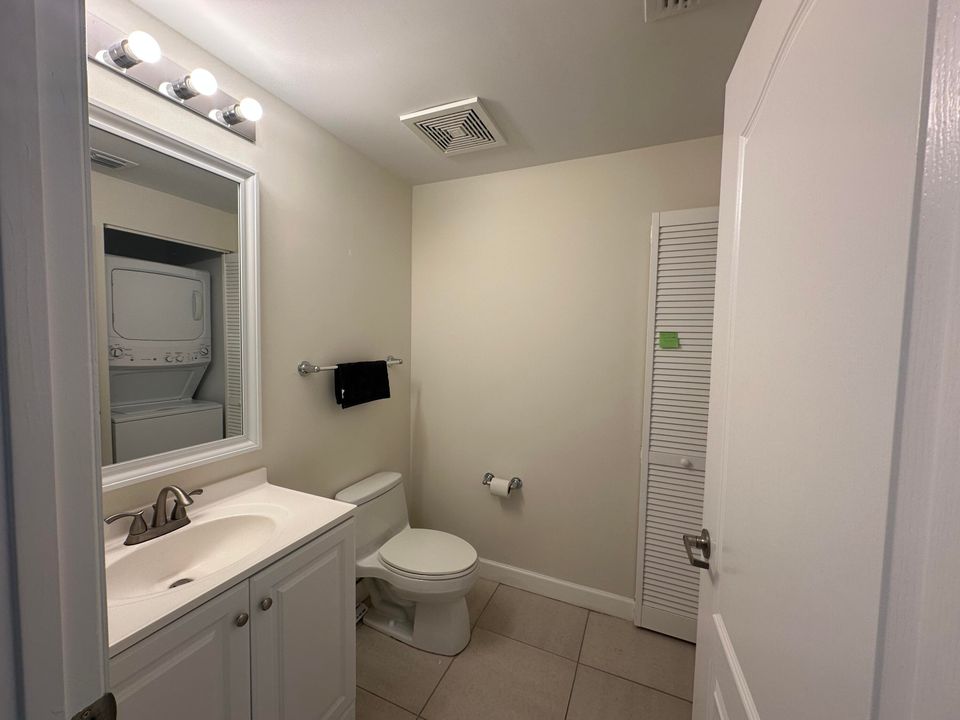 For Rent: $2,500 (1 beds, 1 baths, 789 Square Feet)